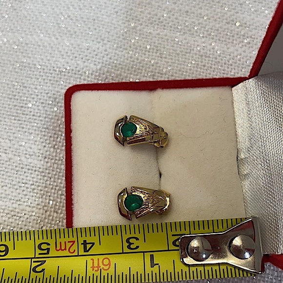 Real Emerald stones and 18k Solid Gold Eirings - Picture 15 of 16
